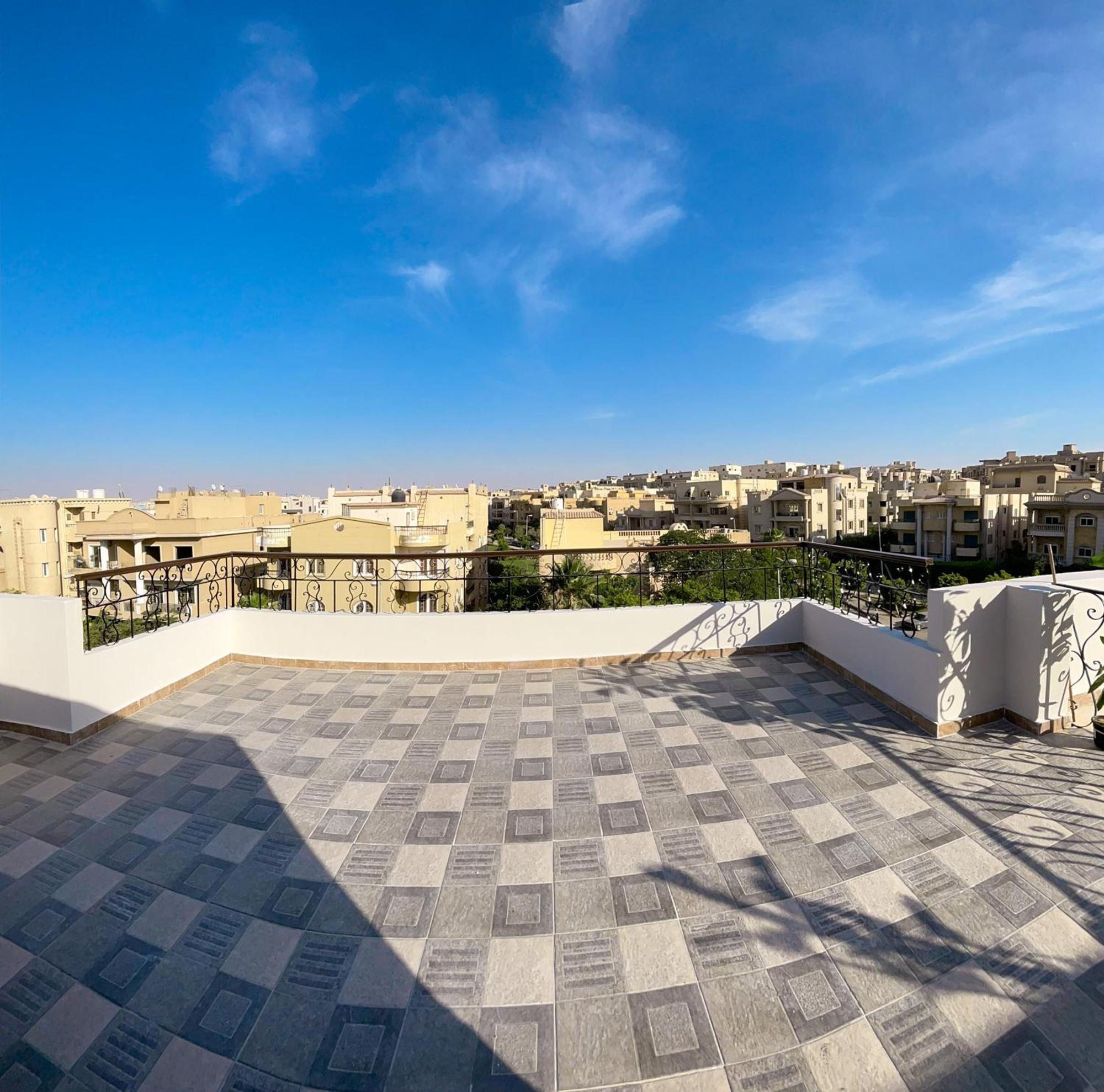 2Bd Apartment In A Rooftop With A Private Terrace Кайро Екстериор снимка